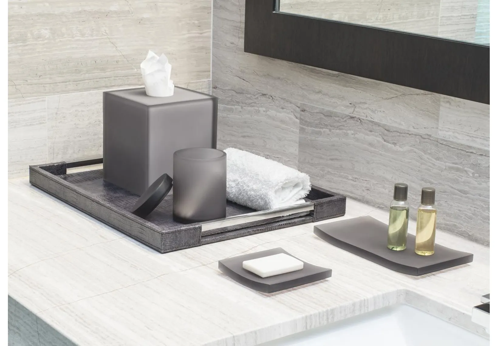 Nassau Tissue Box Holder