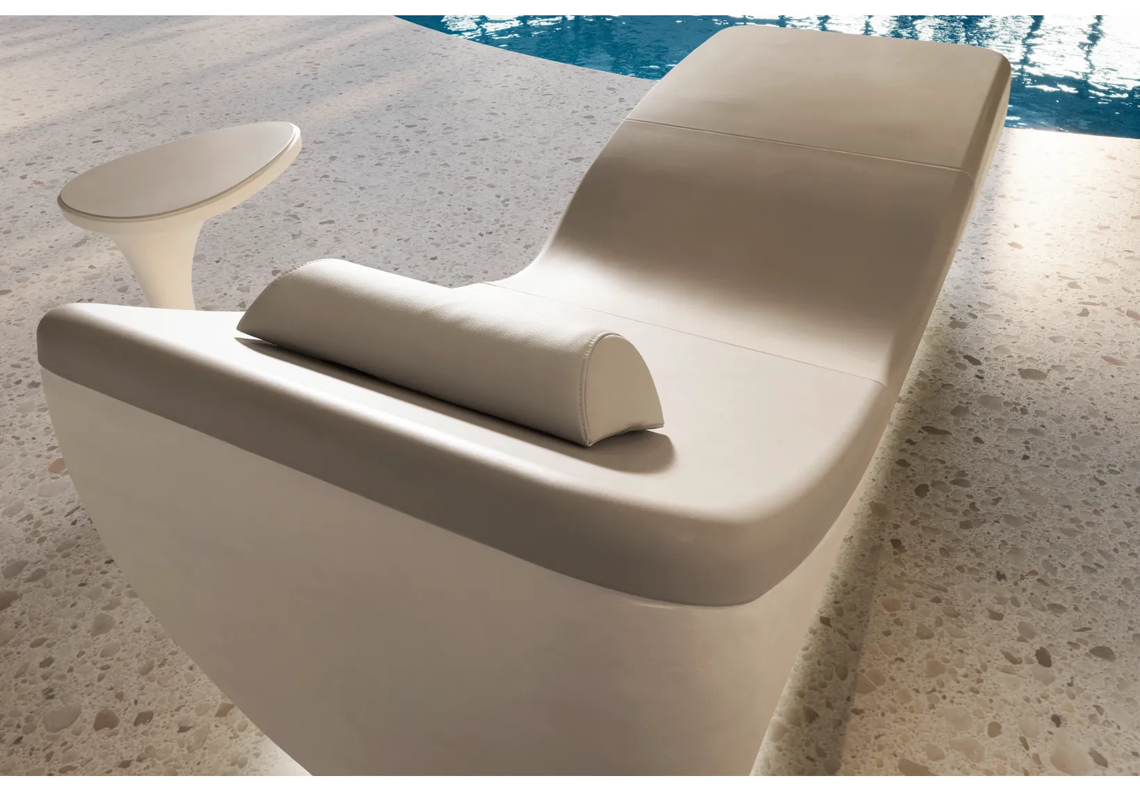 Lounger Four PLUS 
